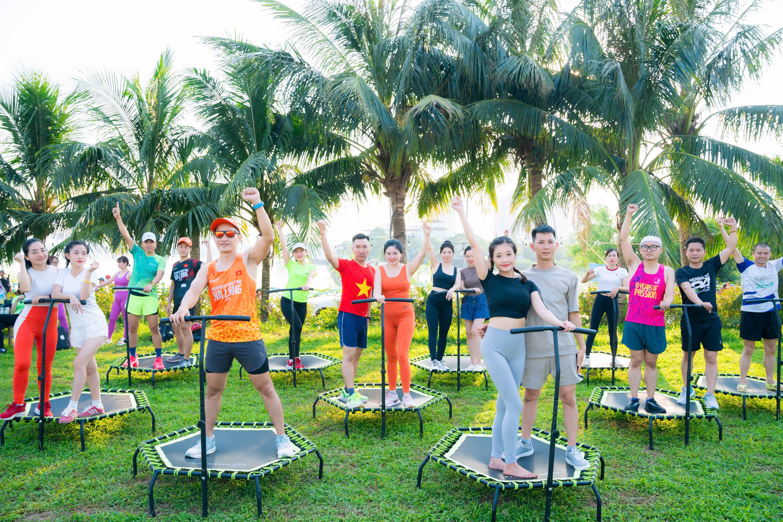 Bạt Nhún Kèm Chế Độ Ăn Uống Cá Nhân Hóa – Cam Kết Kết Quả 100%, Huấn Luyện Viên Đồng Hành Hàng Ngày