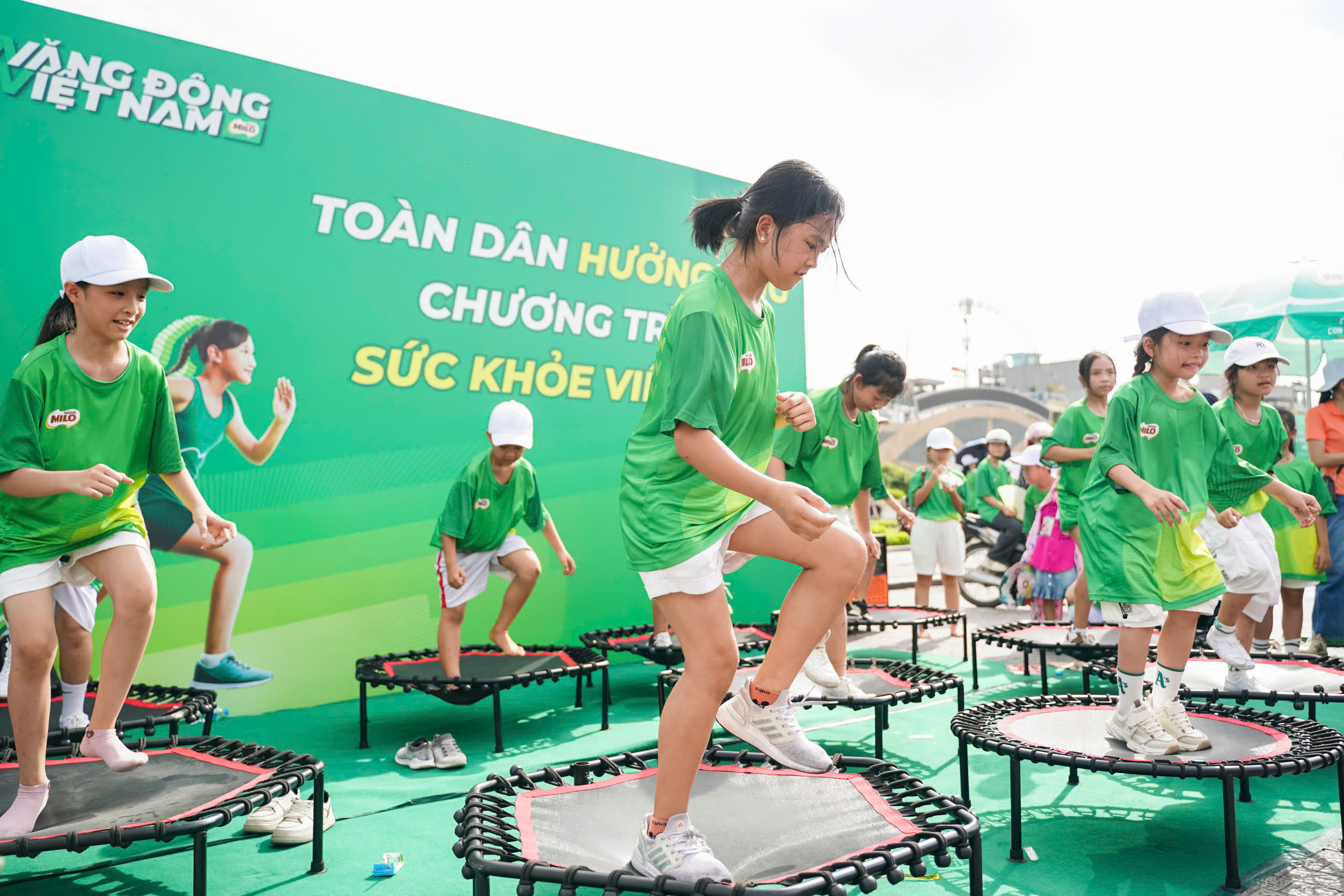 Combo Giáo Trình Phát Triển Thể Chất Và Tổ Chức Sự Kiện Cho Trường Mầm Non, Cấp 1, Cấp 2